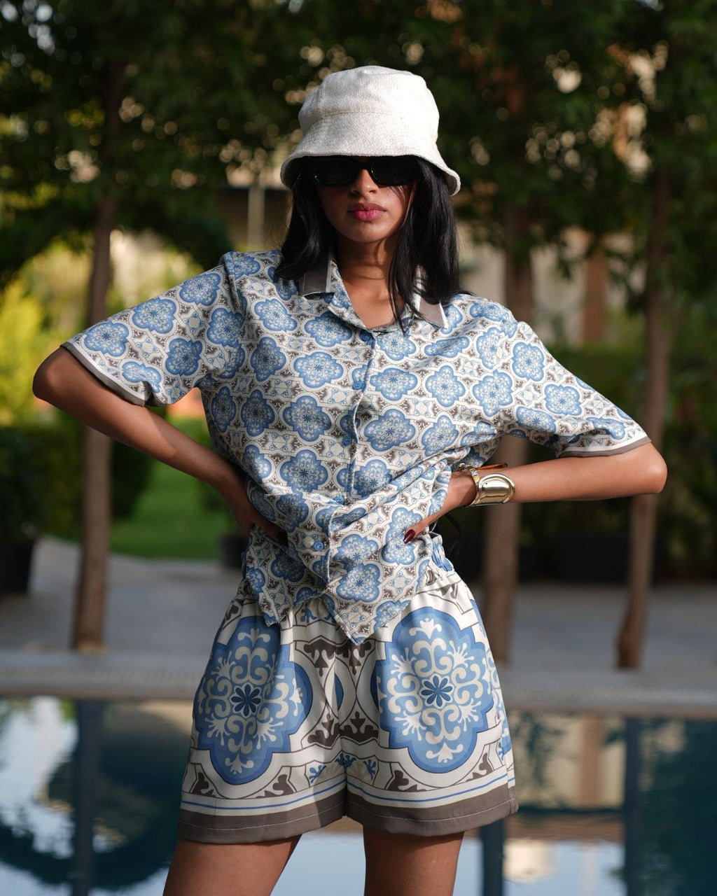 POCELAIN SHORTS