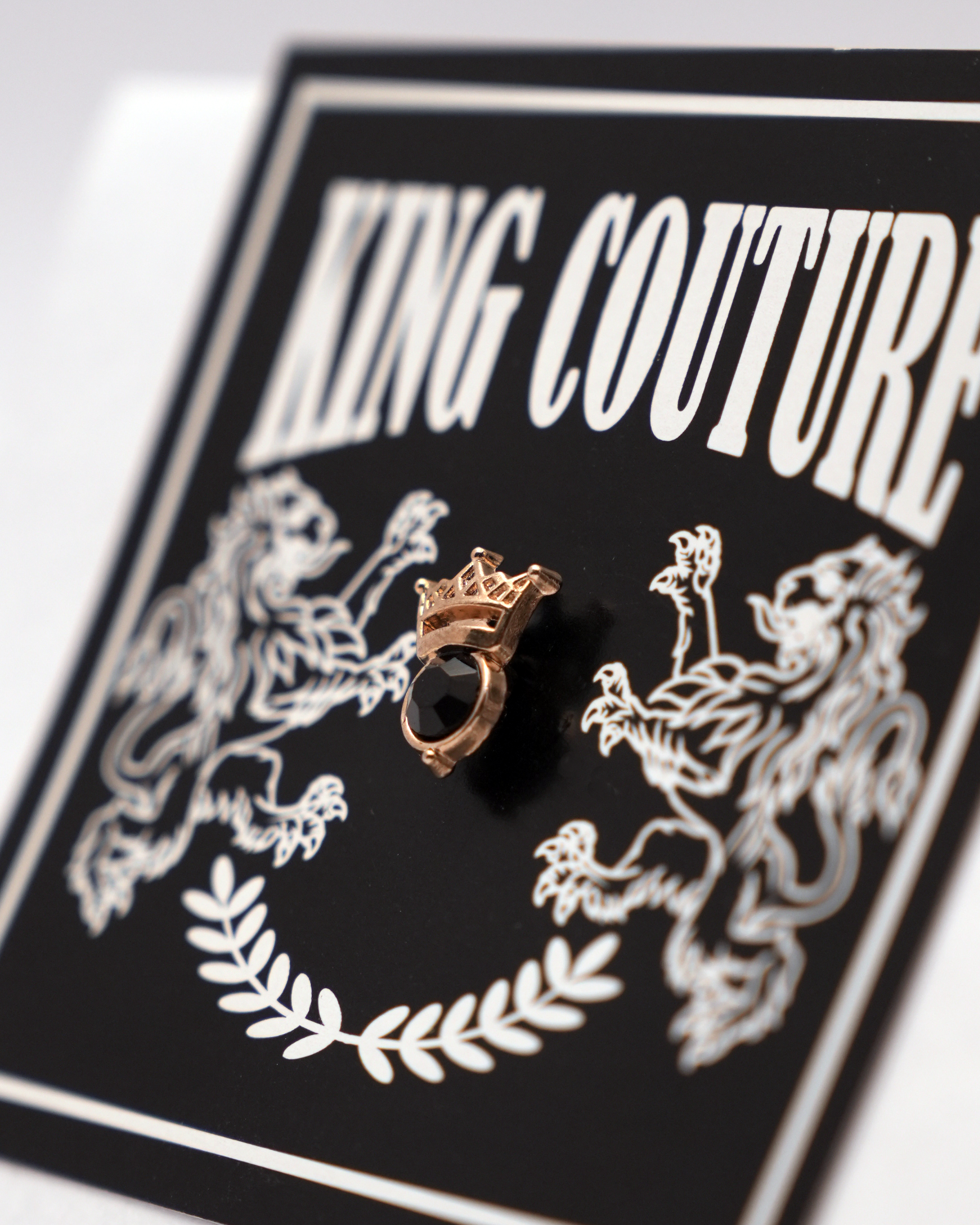 ROYAL ECLIPSE PIN