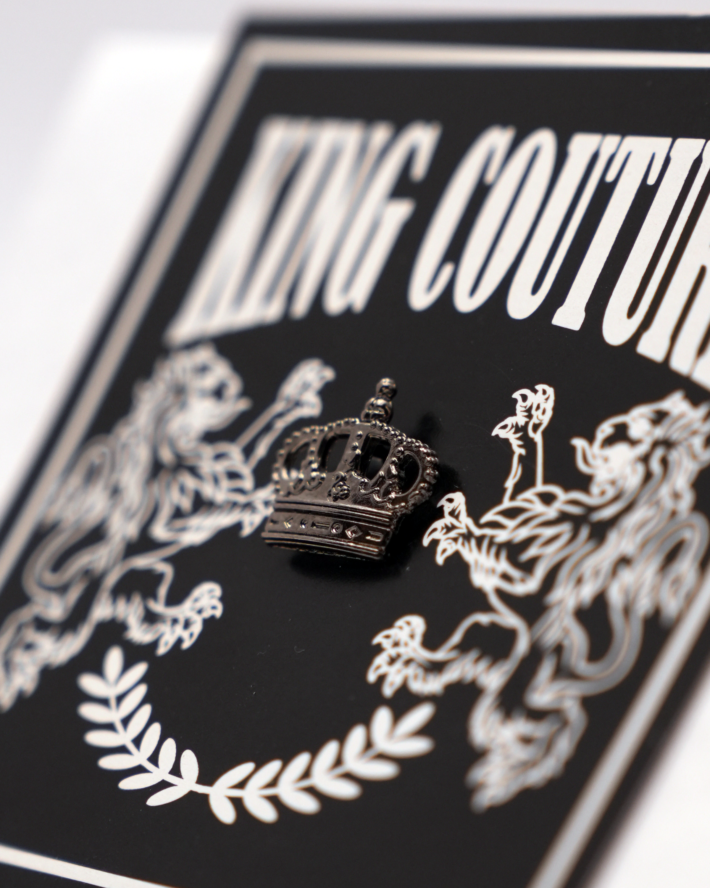 CROWN SOVEREIGN PIN