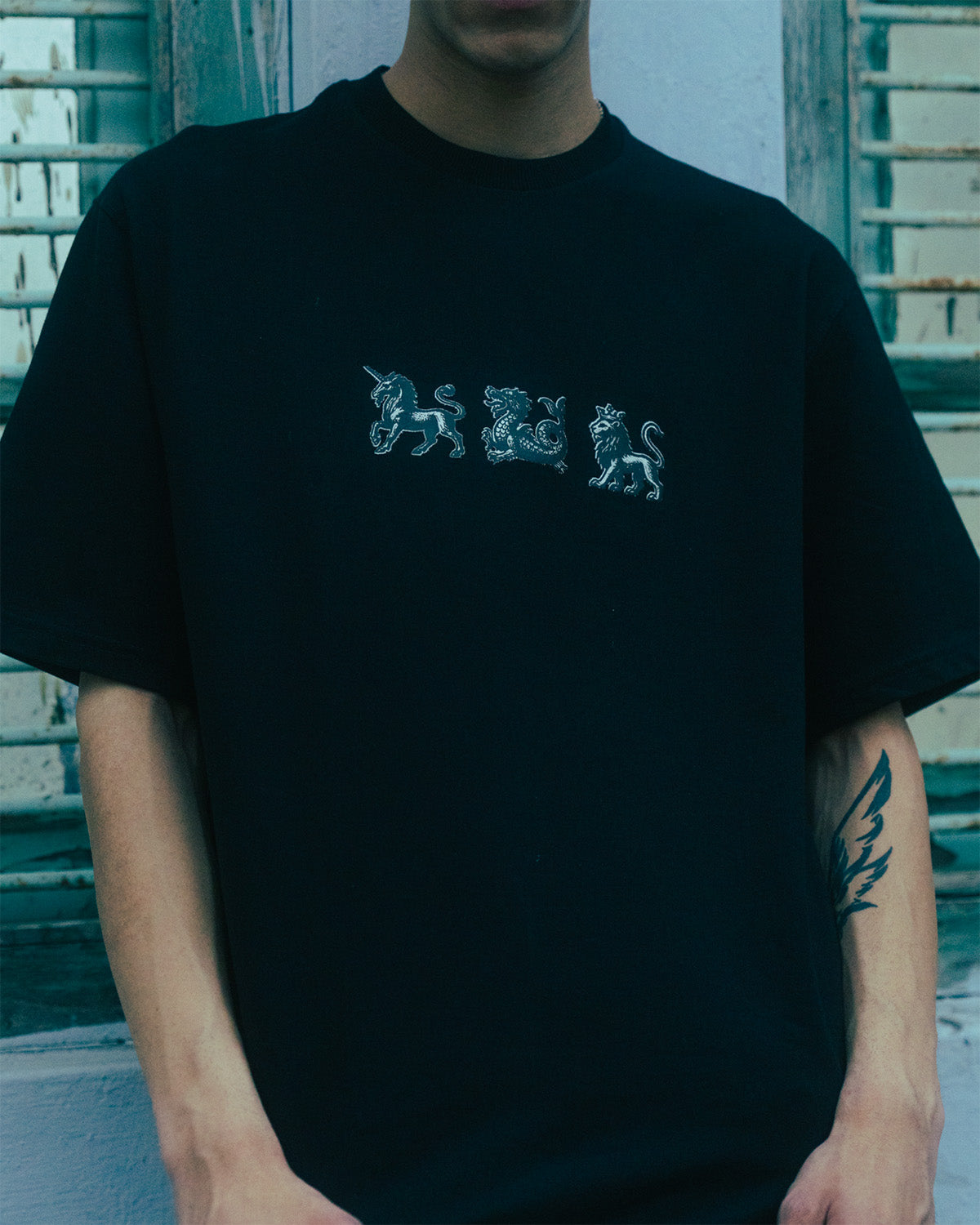 ANIMAL CREST TEE