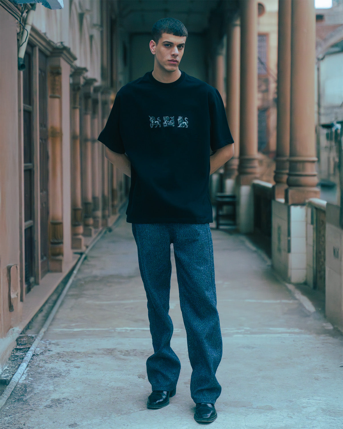 ANIMAL CREST TEE