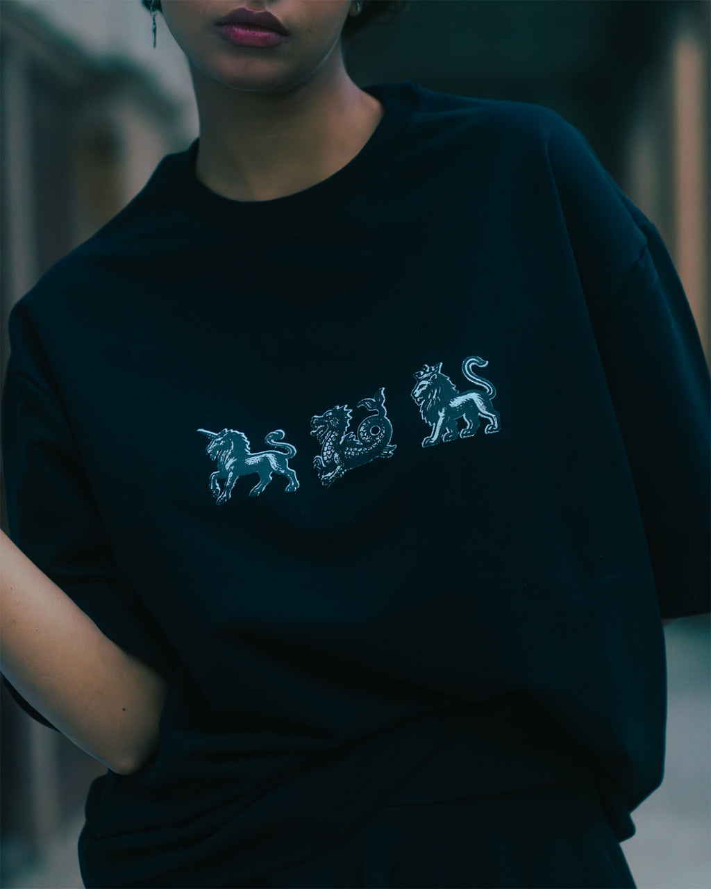 ANIMAL CREST TEE