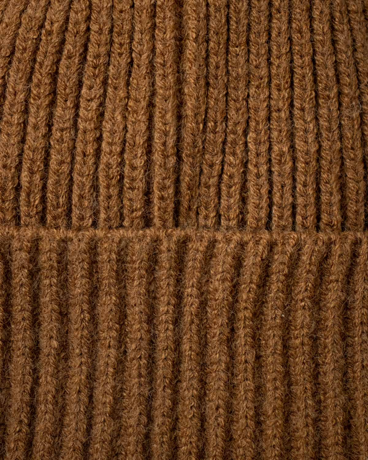 BROWN KNITTED BEANIE