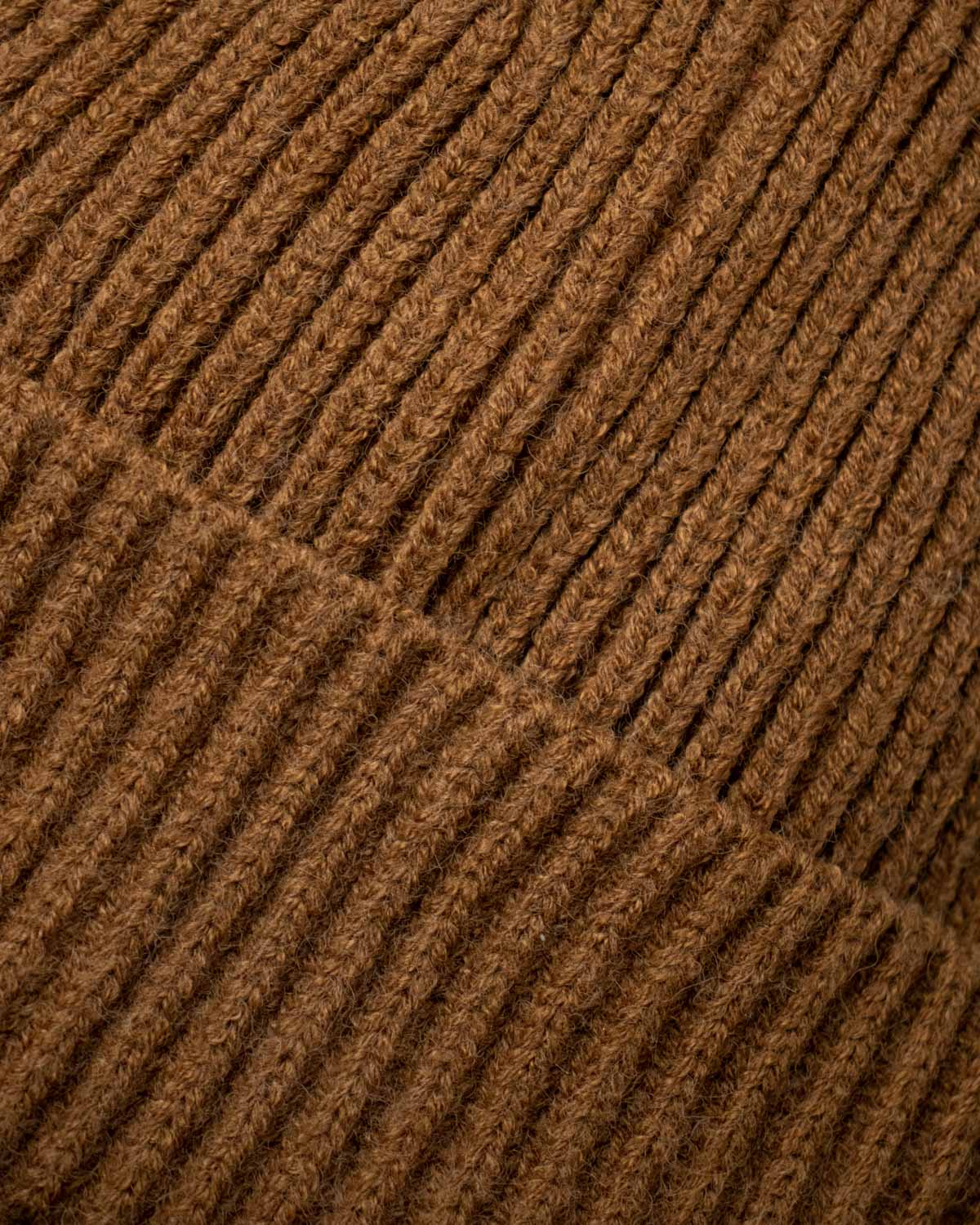 BROWN KNITTED BEANIE
