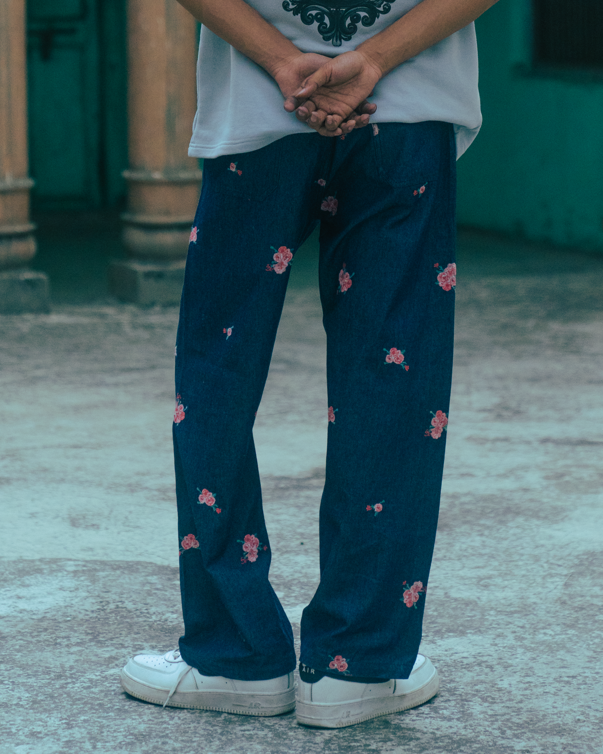 FLORAL DENIM PANT